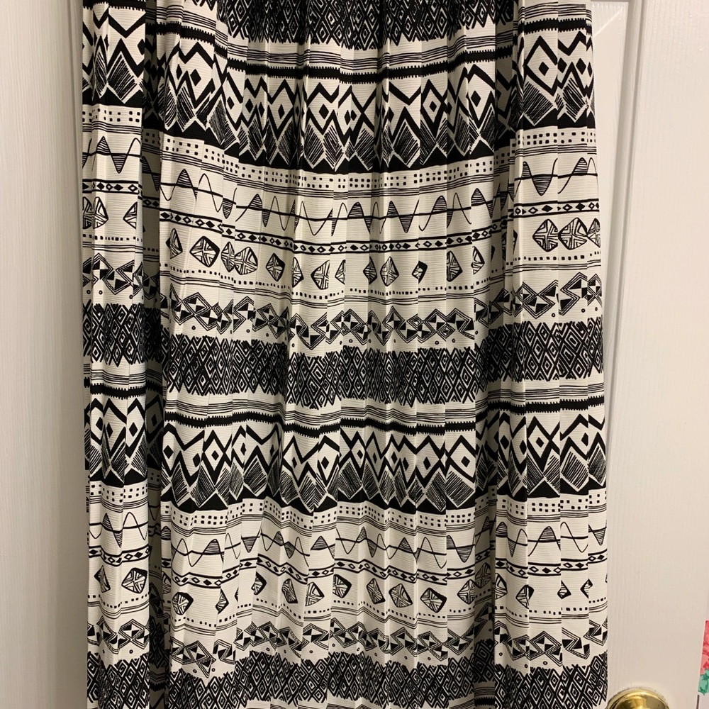 Aztec Pattern Skirt - Picture 6 of 7